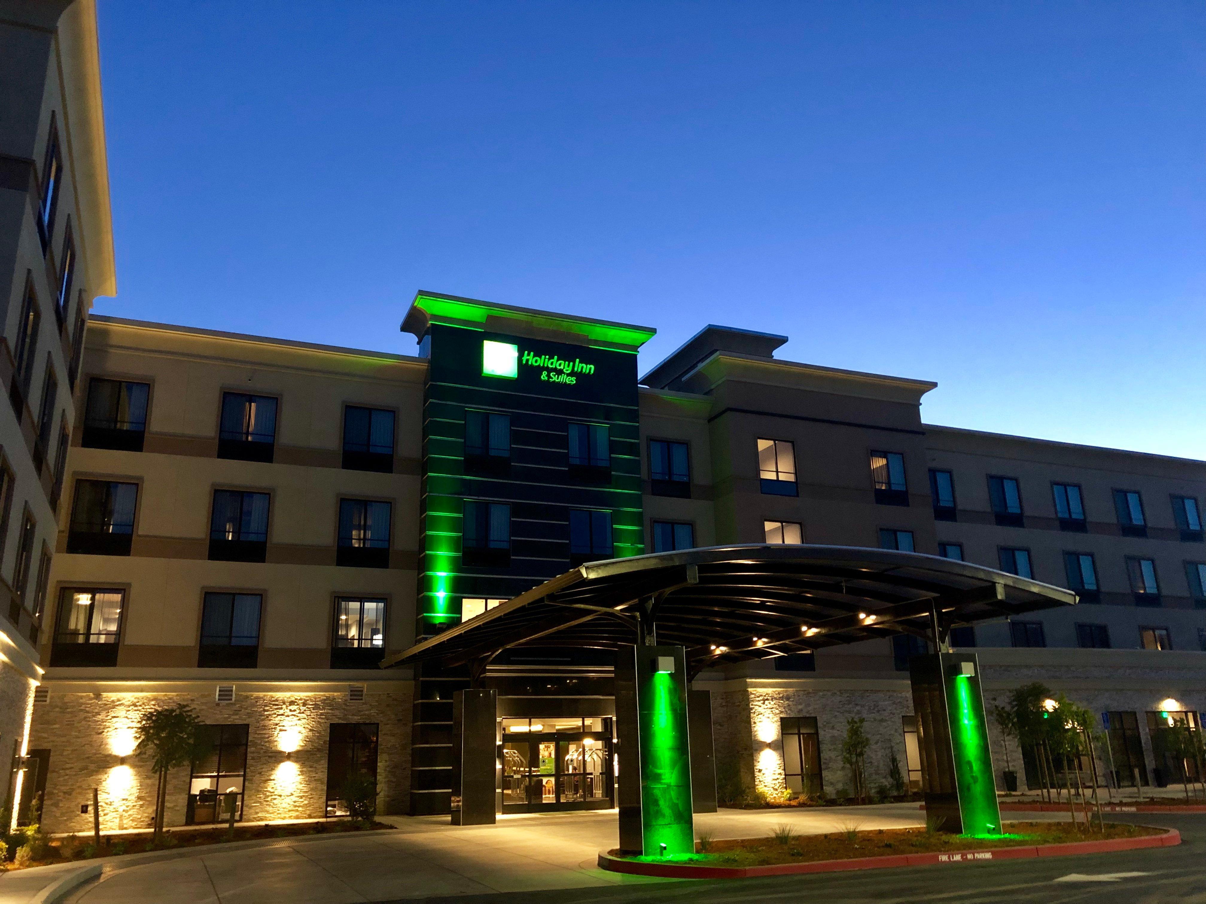 Holiday Inn Hotel & Suites Silicon Valley - Milpitas By Ihg Extérieur photo